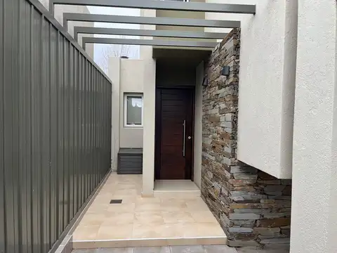 Casa Monoambiente con 5 baños