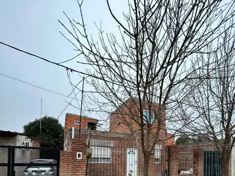 CASA EN VENTA - PJE OLMOS 3131 - VILLA GOBERNADOR GALVEZ 