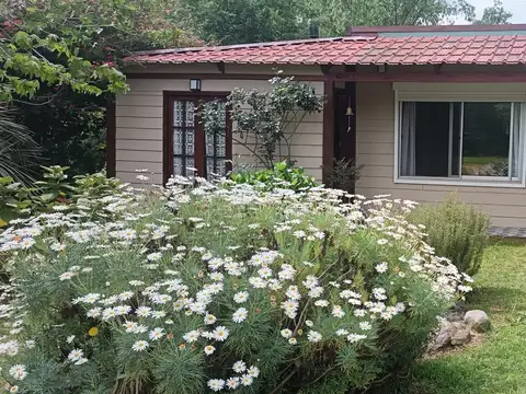 Casa en venta c/ cochera en Playa Verde