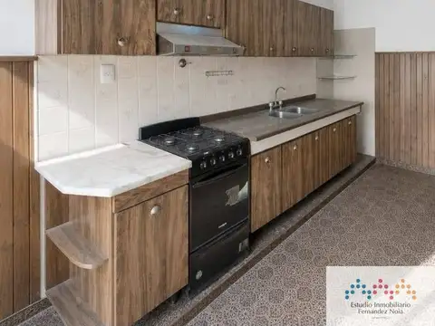 Casa en venta c/ cochera en Monte Grande