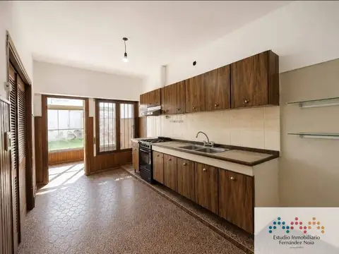 Casa 3 ambientes con 1 baño