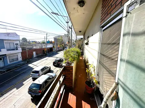 Depto Tipo Casa 3 ambientes con 1 baño