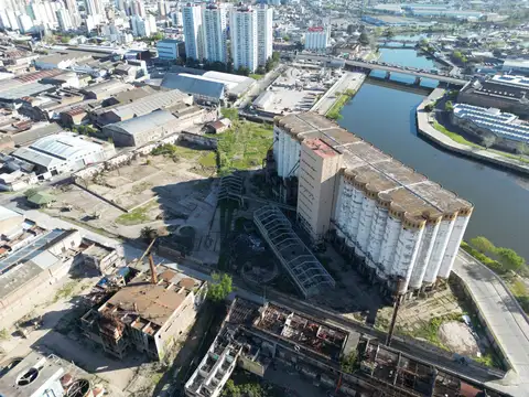 Alquiler Terreno en  Avellaneda - 10.000 m2