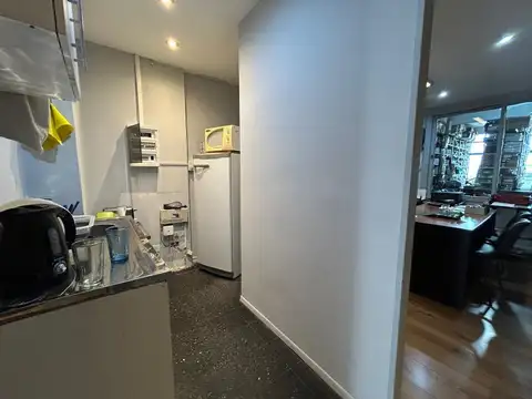 VENTA OFICINA EN BALVANERA