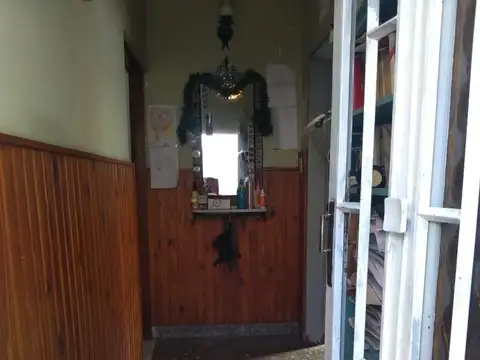 Casa 4 ambientes con 1 baño