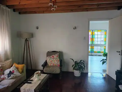 Casa 4 ambientes con 1 baño