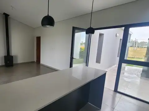 Casa en Venta al Oeste