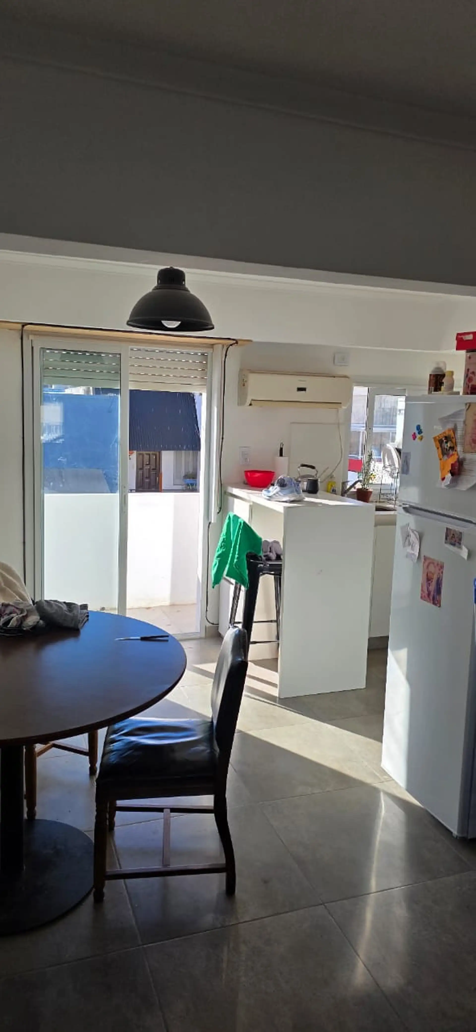 Depto 2 dorm reciclado 68m² con balcón a la calle — 1° piso, doble vidrio