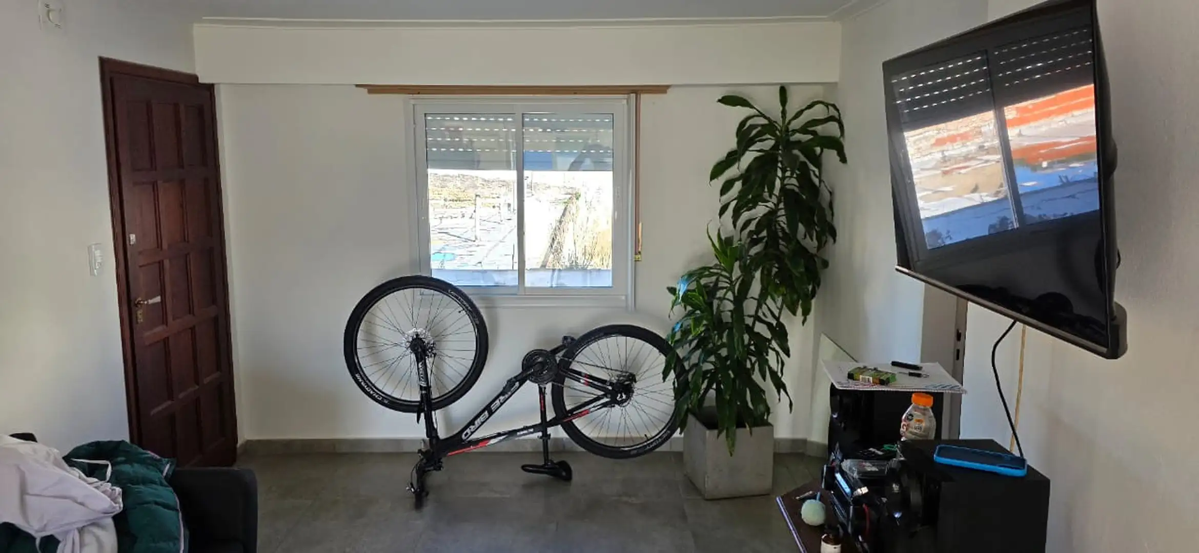 Depto 2 dorm reciclado 68m² con balcón a la calle — 1° piso, doble vidrio
