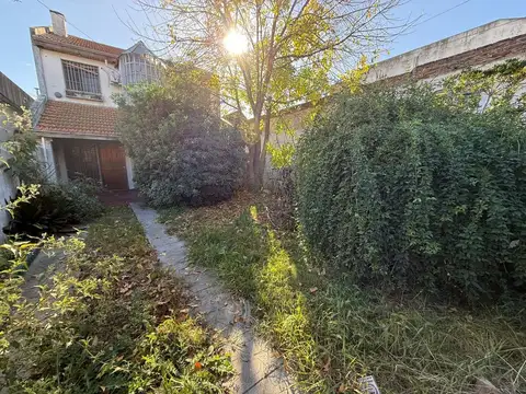 VENTA Casa en lote propio a REFACCIONAR