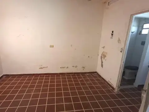 Constitución 3400, Piso pb