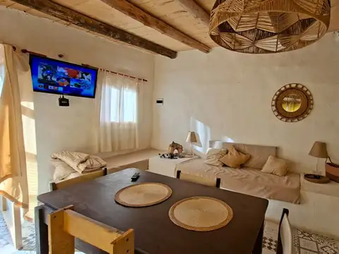 CASA EN RODEO CON PISCINA, IGLESIA, SAN JUAN.