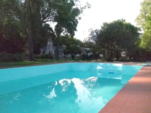 Casa de 4 Dormitorios en Venta en El Rodeo