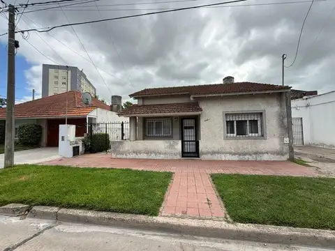 VENTA CASA A RECICLAR B. SARMIENTO