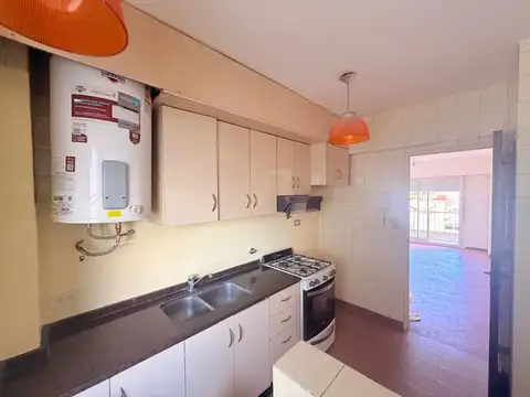 3 AMBIENTES MUY LUMINOSO CON BALCÓN - SAAVEDRA