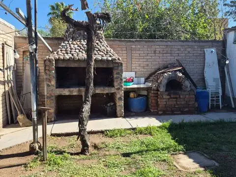 Casa 5 ambientes con 1 baño