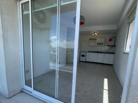 Departamento en  venta de 2 ambientes con balcón- Wilde
