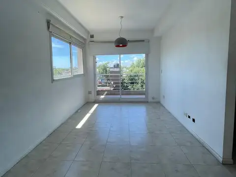 Departamento en  venta de 2 ambientes con balcón- Wilde