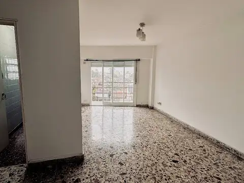 Avenida Juan Bautista Alberdi 4300, Piso 5