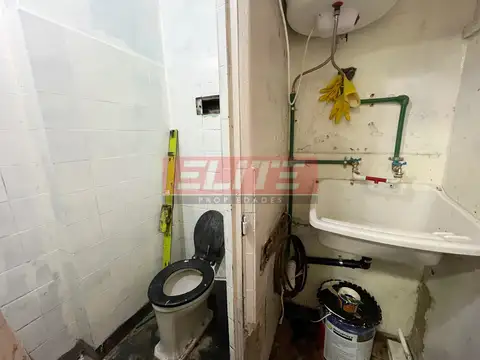 Local en Venta Via Púb.