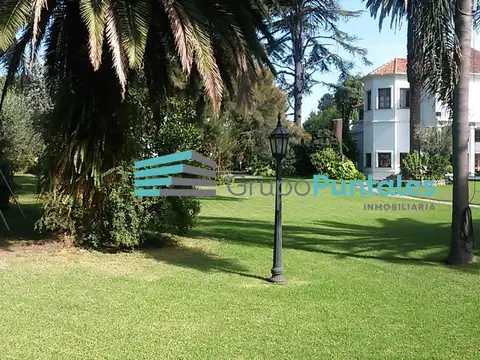 Rivadavia  al 700