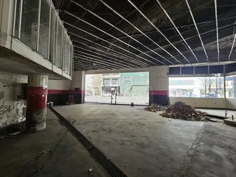 Local comercial en alquiler en excelente esquina en Villa Crespo