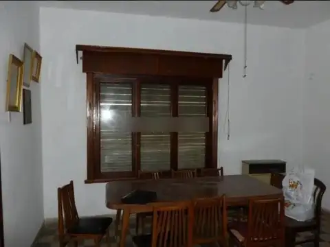 Juan Farrell e/ Castro y San Vladimiro