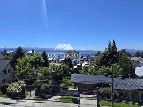 Departamento en venta en Barrio Belgrano, Bariloche - Vista al lago - Financiado