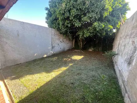 Depto Tipo Casa en Venta en El Palomar, USD 65.000