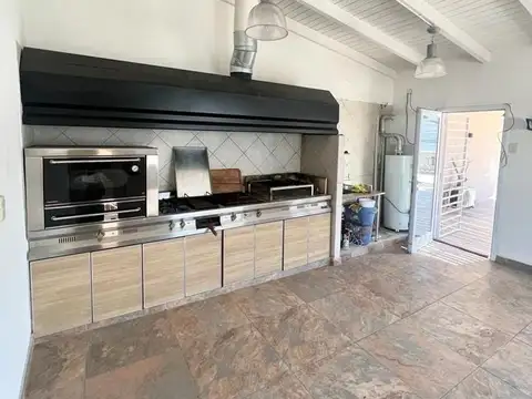 Casa en Alquiler en República De La Sexta, $ 1.700.000