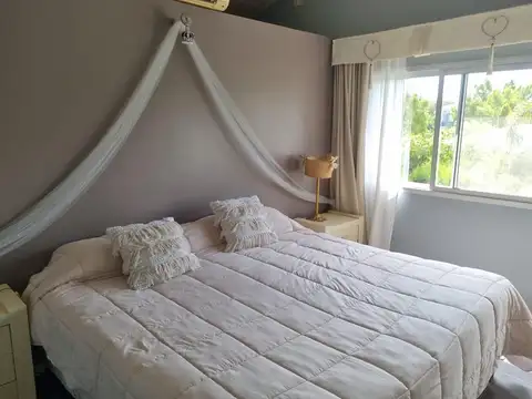 Casa en Alquiler Temporal con 1 cochera