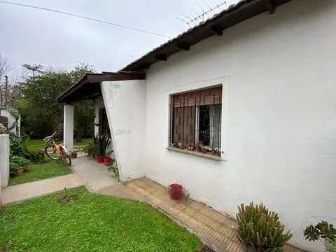 Casa 5 ambientes con 1 baño