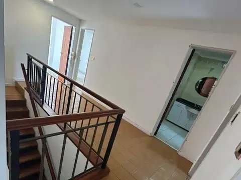 Depto Tipo Casa en Alquiler de 5 ambientes