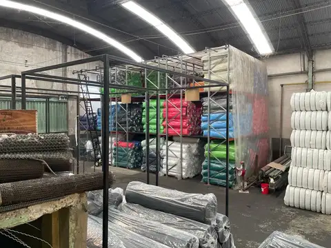 Excelente Planta Industrial de 4600 m2 en Valentin Alsina