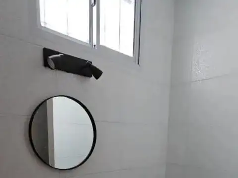 Depto Tipo Casa en Venta en Lanus Oeste, USD 61.000