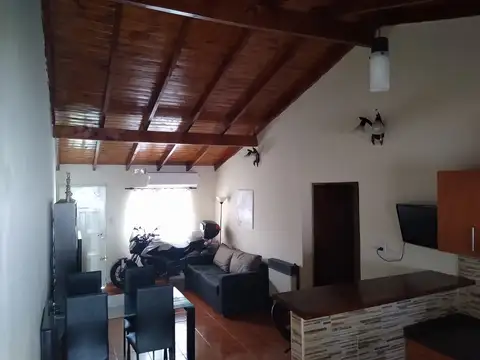 Depto Tipo Casa en Venta en San Miguel, USD 80.000