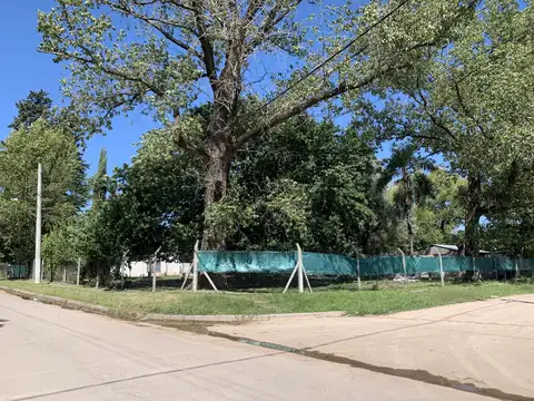 Terreno en esquina - Rio Pilcomayo esquina Suiza - Presidente Derqui