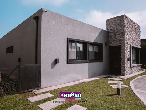 Casa en Venta con 1 cochera