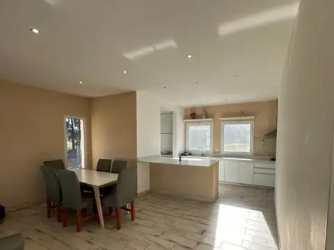Casa en Venta en Santa Inés, USD 200.000