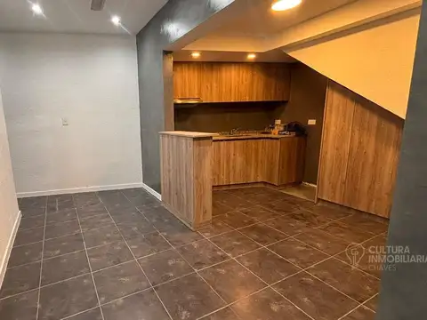 Depto Tipo Casa 2 ambientes con 1 baño