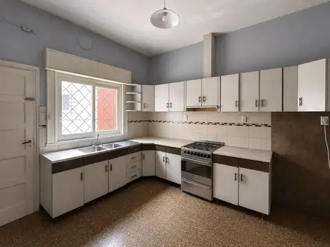 Depto Tipo Casa en Alquiler 46 años