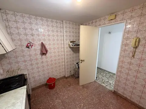 Alsina 100, Piso 5