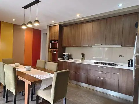 Casa en Alquiler en Roldan, USD 2.700