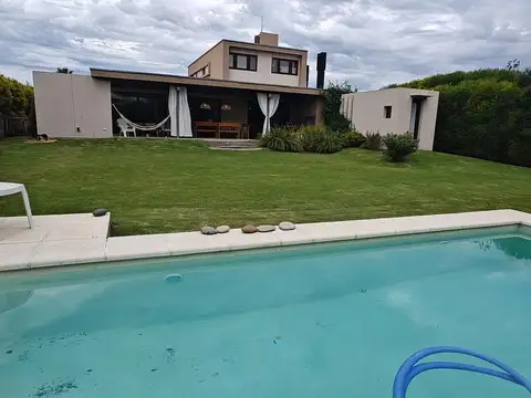 Casa en barrio cerrado Puerto Roldán