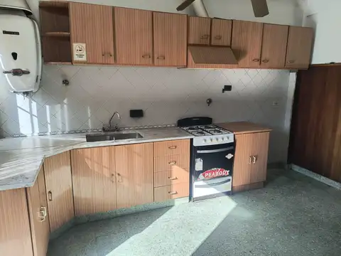 Depto Tipo Casa 4 ambientes con 2 baños