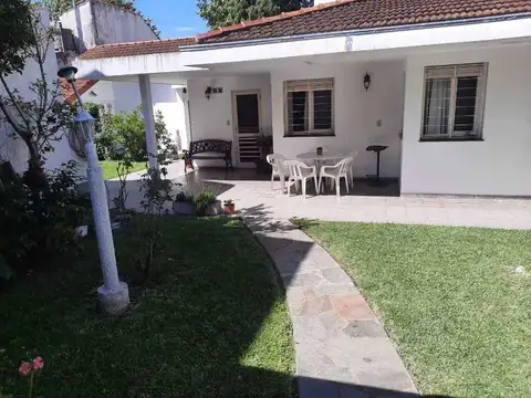 Bernardo de Irigoyen 400