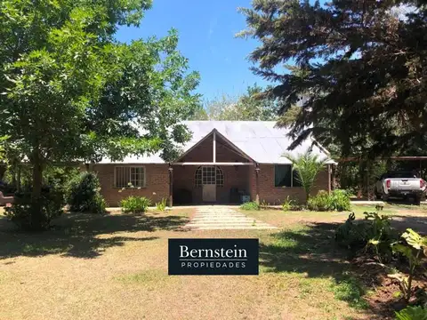 CASA EN VENTA :: 5 AMBIENTES :: PARQUE LELOIR :: 1613m2