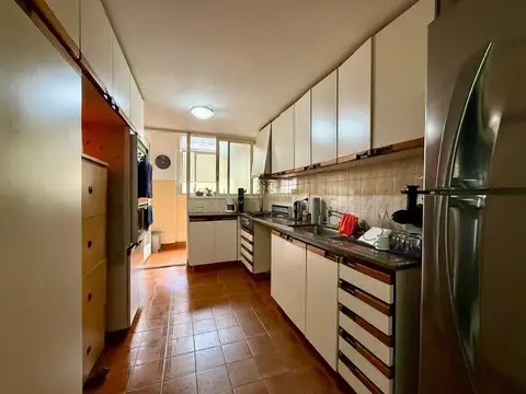 Departamento en Alquiler con 1 cocheras