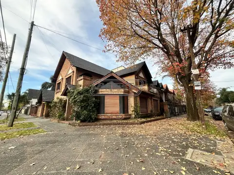 Casa Monoambiente con 4 baños