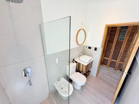 Venta Casa 3 ambientes con pileta, losa radiante, parrilla - Lote 1500m2